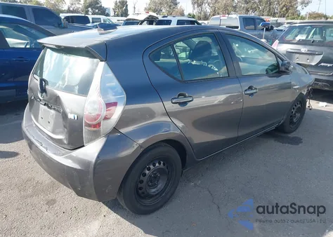 2012 Toyota Prius C Three z USA, uszkodzony, nr VIN JTDKDTB38C1003877